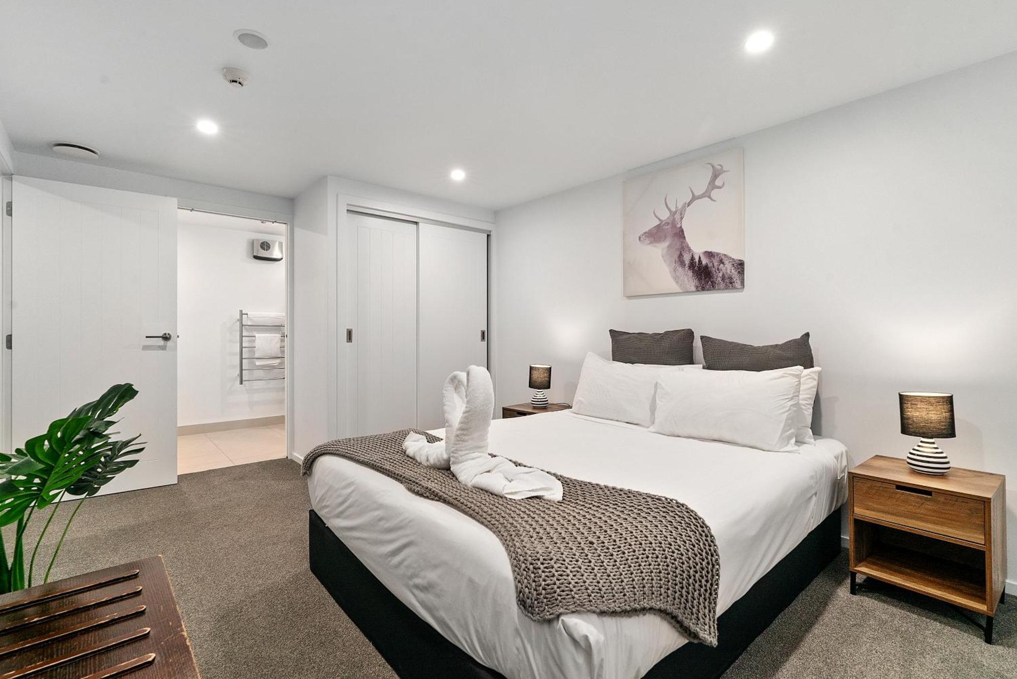 Lakeside Living - Modern 2-Bedroom Apartment Queenstown Ngoại thất bức ảnh