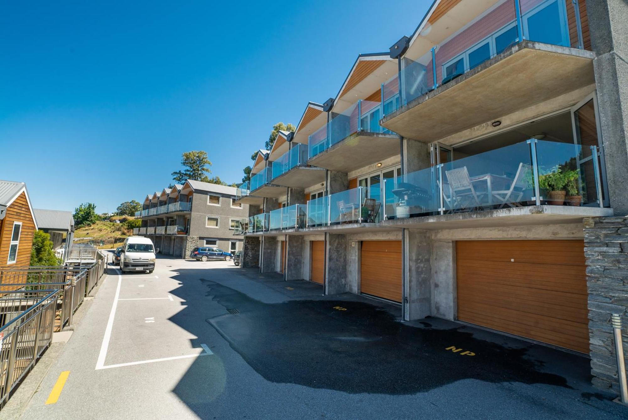 Lakeside Living - Modern 2-Bedroom Apartment Queenstown Ngoại thất bức ảnh